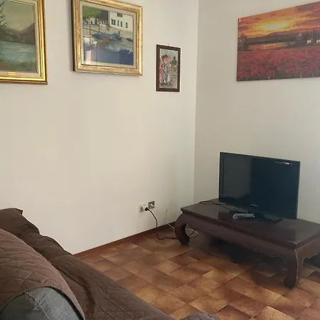 Dem & Liz Apartament Arona
